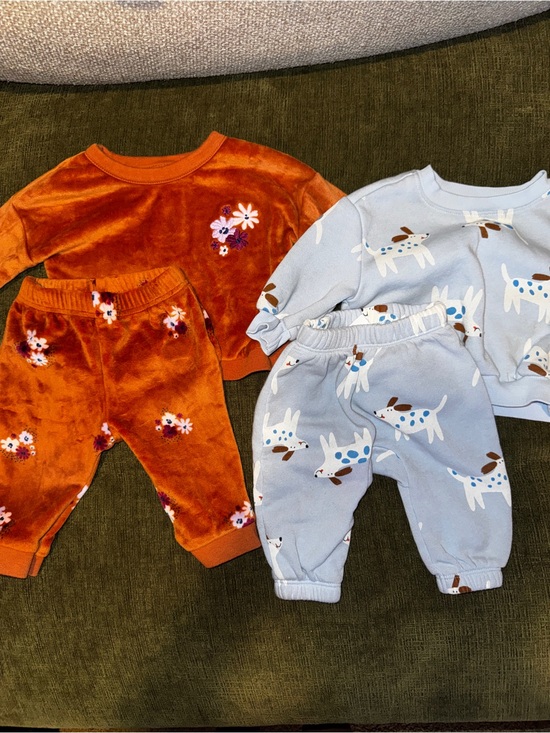 Old Navy Other - Set of 2 Sweatsuits Cat and Jack & Old Navy